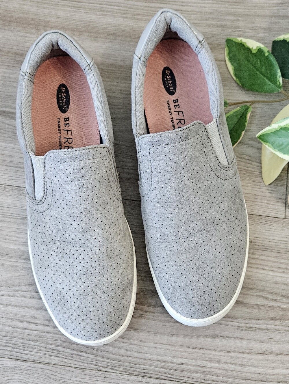 Dr Scholls Slip-On Sneakers in Light Gray